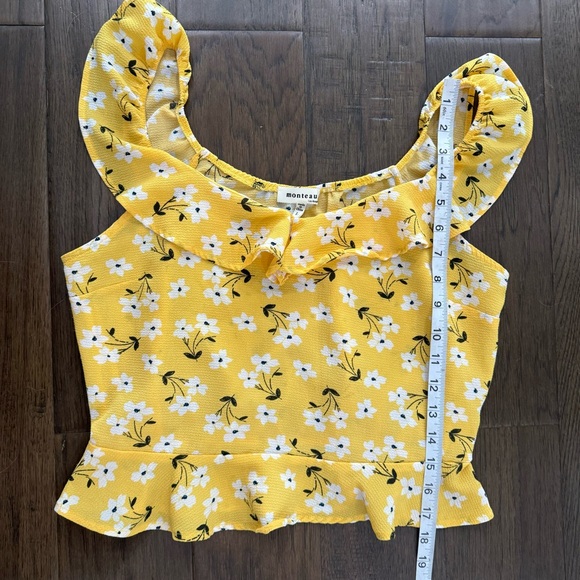 Monteau Cropped Sleeveless Floral Top - Picture 8 of 10